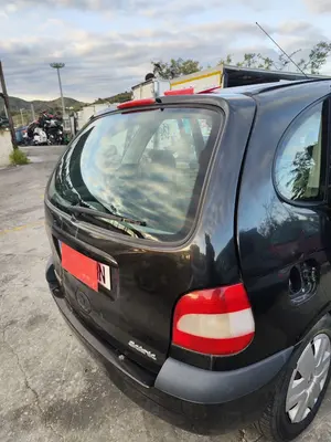 Foto de PORTON TRASERO RENAULT SCENIC I (JA...) 1.9 dCi Diesel CAT (102 CV / 75 KW) referencia 7751472129 foto 4
