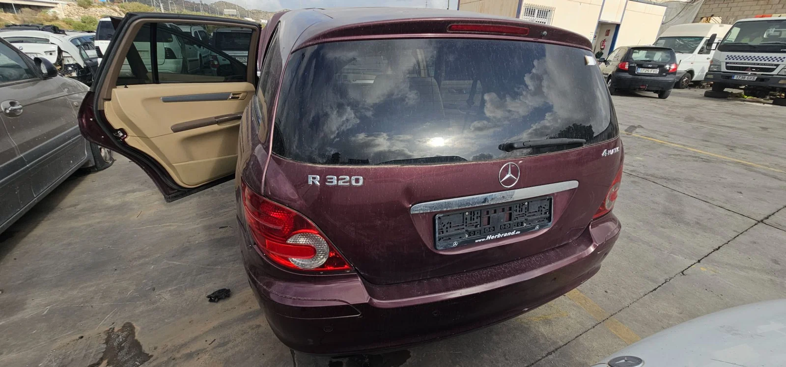 Foto de PORTON TRASERO MERCEDES-BENZ CLASE R (BM 251) 3.0 CDI CAT (224 CV / 165 KW) referencia A2517400805
