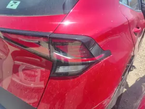 Foto de PILOTO TRASERO DERECHO KIA SPORTAGE (NQ5) 1.6 T-GDI CAT (160 CV / 118 KW) referencia 92401R2000