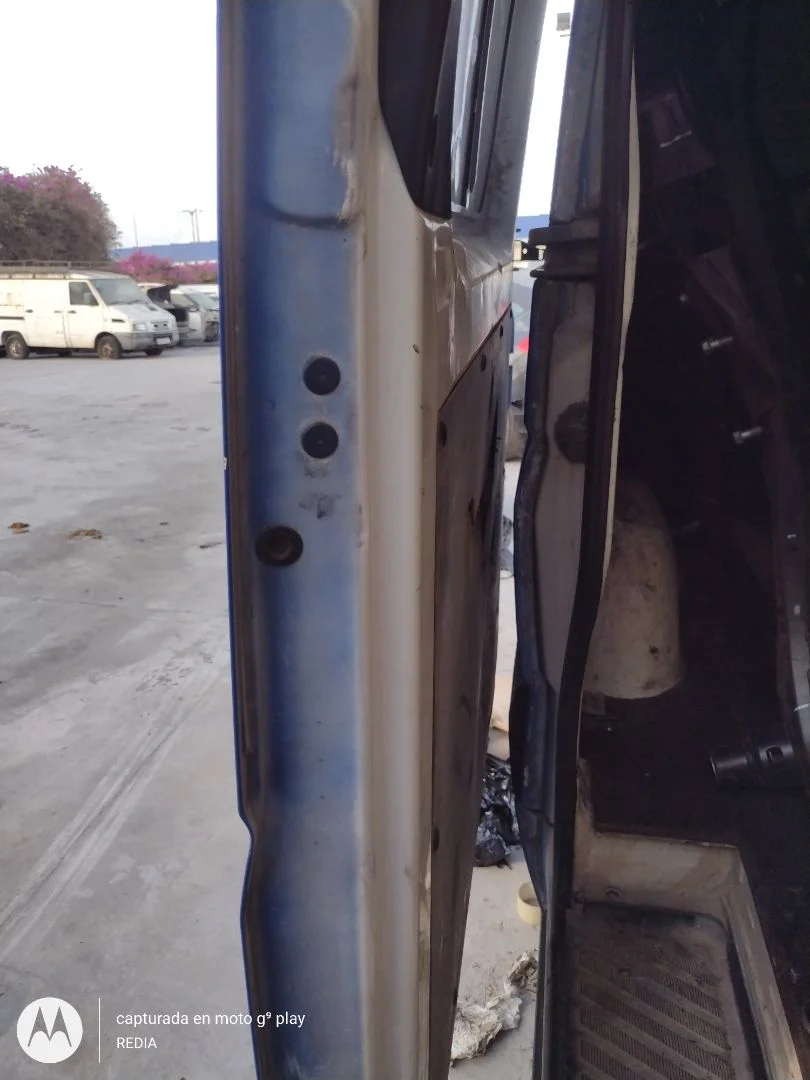 Foto de CERRADURA PUERTA TRASERA DERECHA VOLKSWAGEN CRAFTER FURGÓN (2E) 2.5 TDI DPF (109 CV / 80 KW)