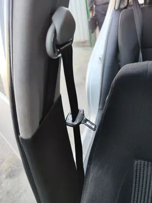 Foto de CINTURON SEGURIDAD DELANTERO DERECHO VOLKSWAGEN GOLF IV BERLINA (1J1)(10.1997) 1.9 TDI (131 CV / 96 KW)