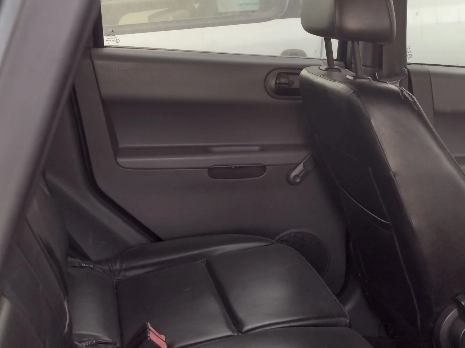 Foto de GUARNECIDO PUERTA TRASERA IZQUIERDA MITSUBISHI COLT CZ3 BERL. 5 (Z30A) 1.5 DI-D CAT (95 CV / 70 KW) referencia 7222A211HB