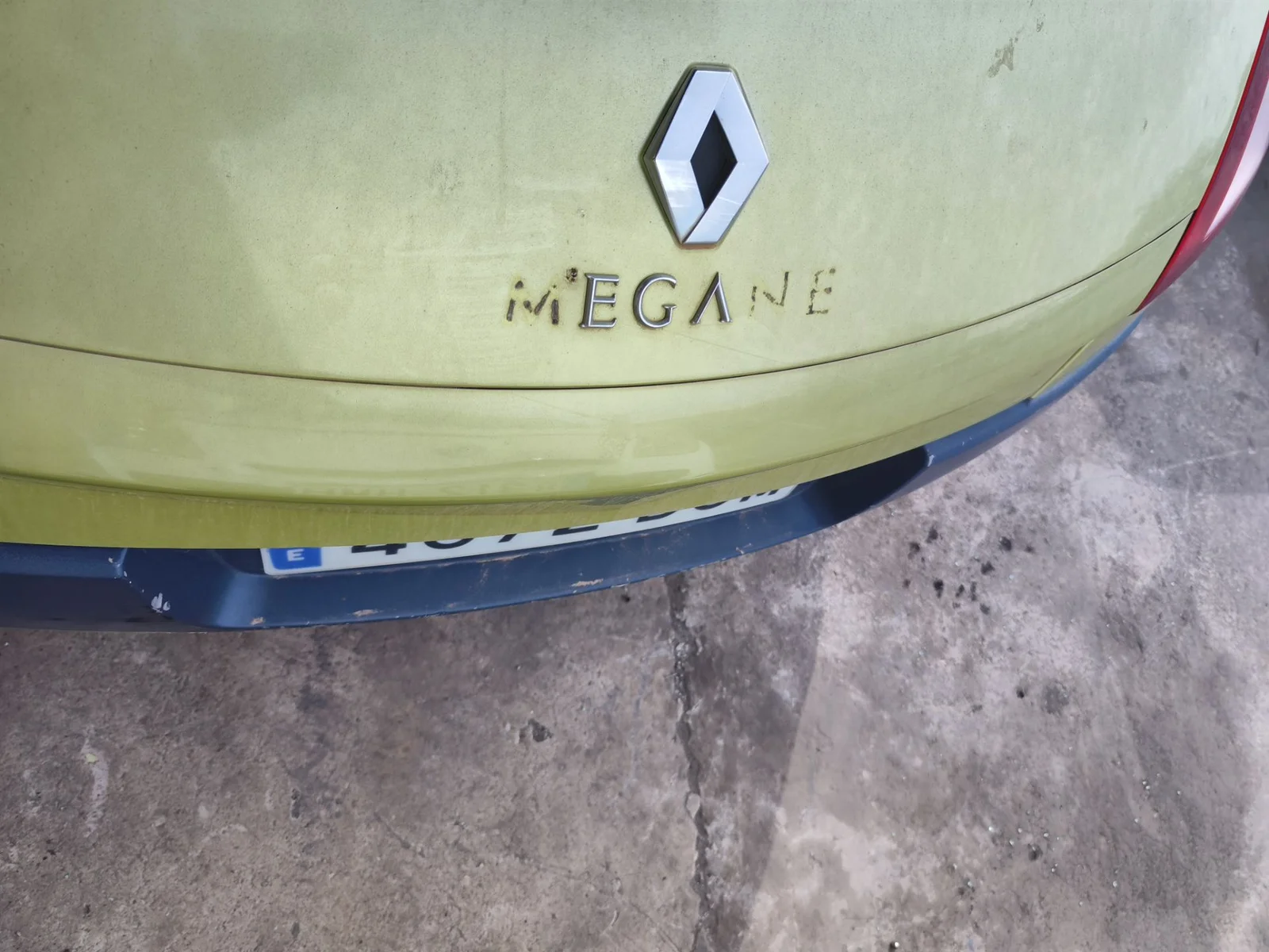 Foto de PANEL TRASERO RENAULT MEGANE II BERLINA 5P 1.6 CAT (113 CV / 83 KW)