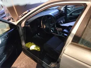 Foto de GOMAS CONTORNO PUERTA HONDA ACCORD BERLINA (CG7-9/CH1-7)
