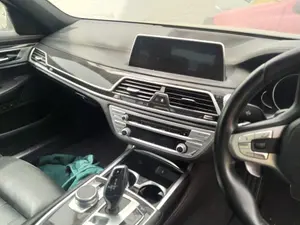 Foto de WARNING BMW SERIE 7 (G11/G12) 3.0 24V Turbodiesel (320 CV / 235 KW)