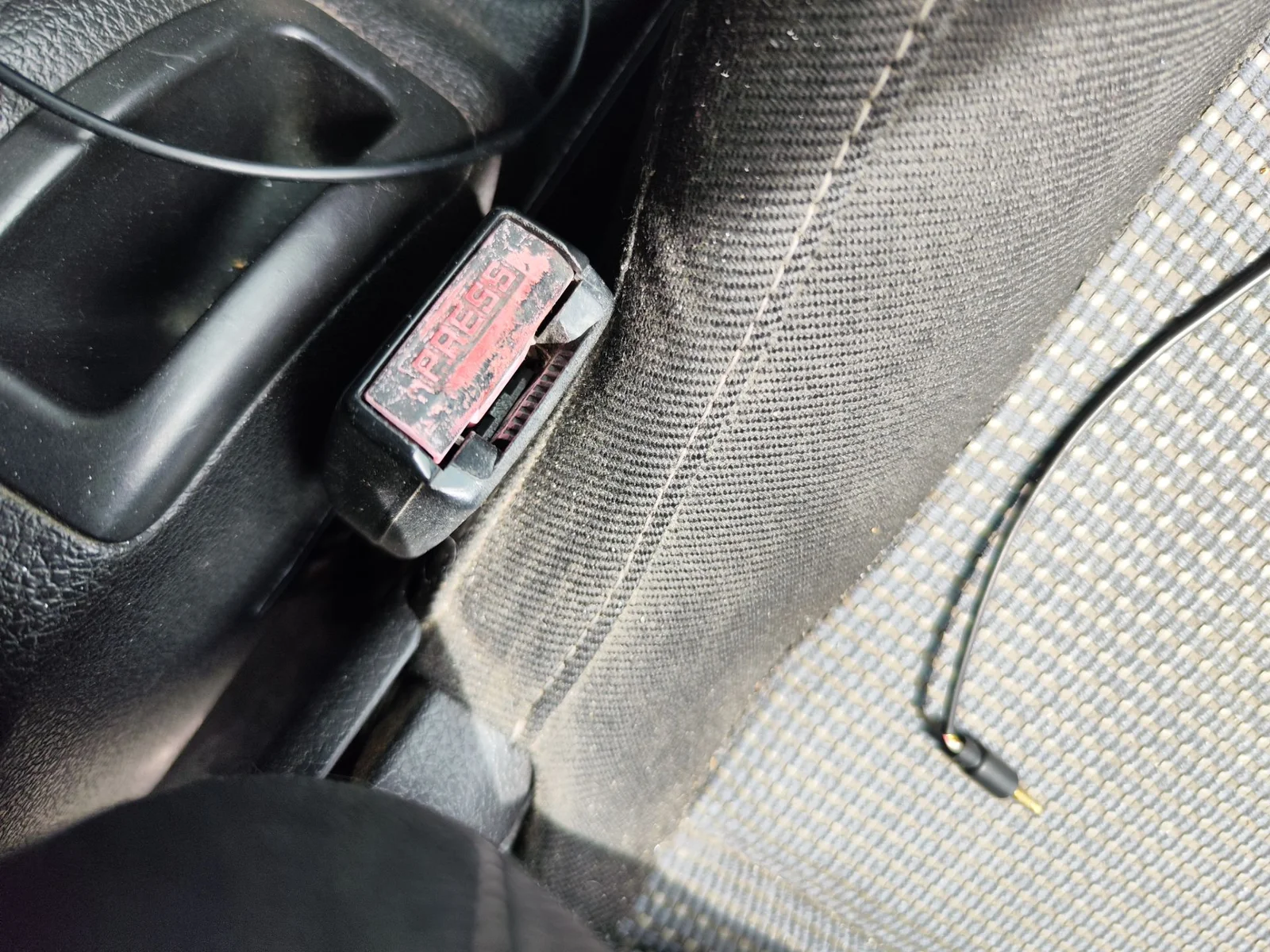 Foto de PRETENSOR AIRBAG DERECHO PEUGEOT 206 1.4 (75 CV / 55 KW)