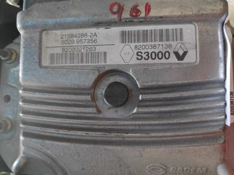 Foto de CENTRALITA MOTOR UCE RENAULT MEGANE II BERLINA 3P 1.4 16V CAT (82 CV / 60 KW) referencia 8200387138