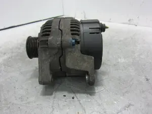 Foto de ALTERNADOR NISSAN MICRA (K11) 1.0 16V CAT (54 CV / 40 KW) referencia 231005F600 foto 6