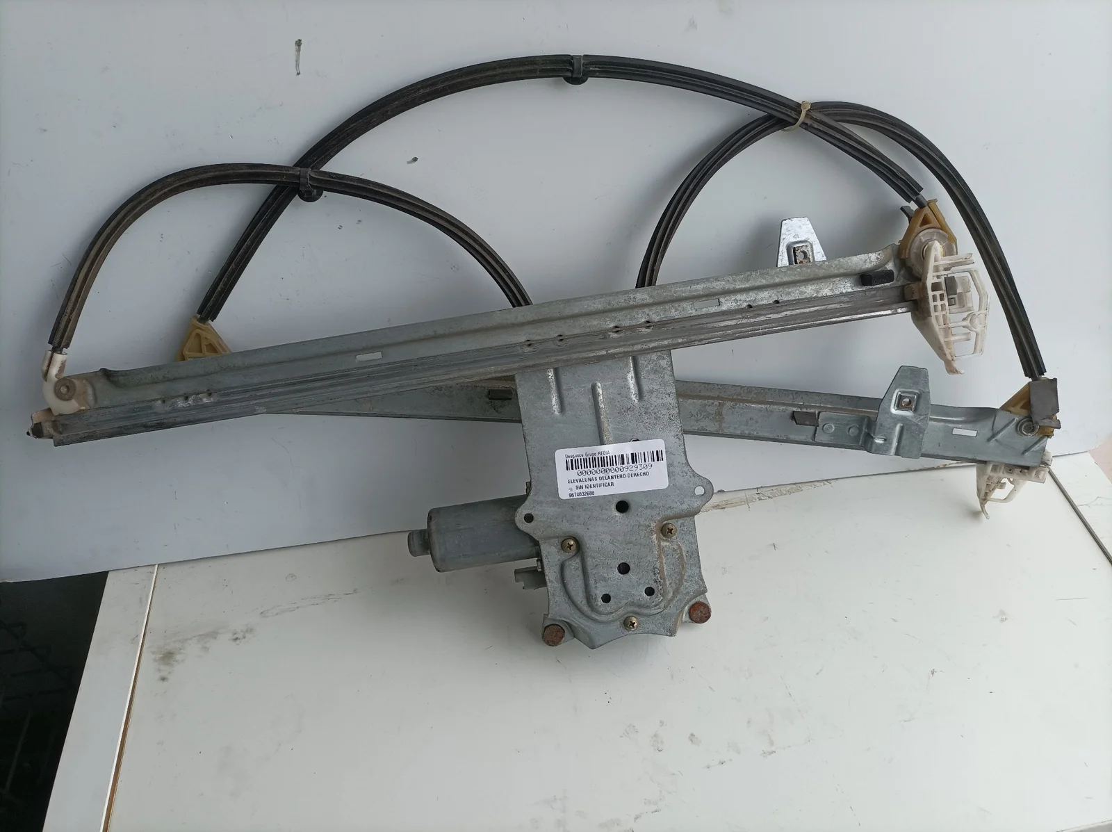 Foto de ELEVALUNAS DELANTERO DERECHO CITROEN XSARA PICASSO referencia 9674032680