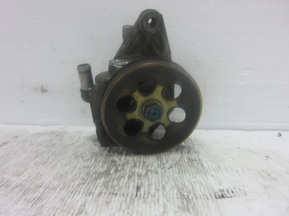Foto de BOMBA DIRECCION HONDA CIVIC BERL. 3/4 (EG/EH) 1.5 CAT (90 CV / 66 KW)