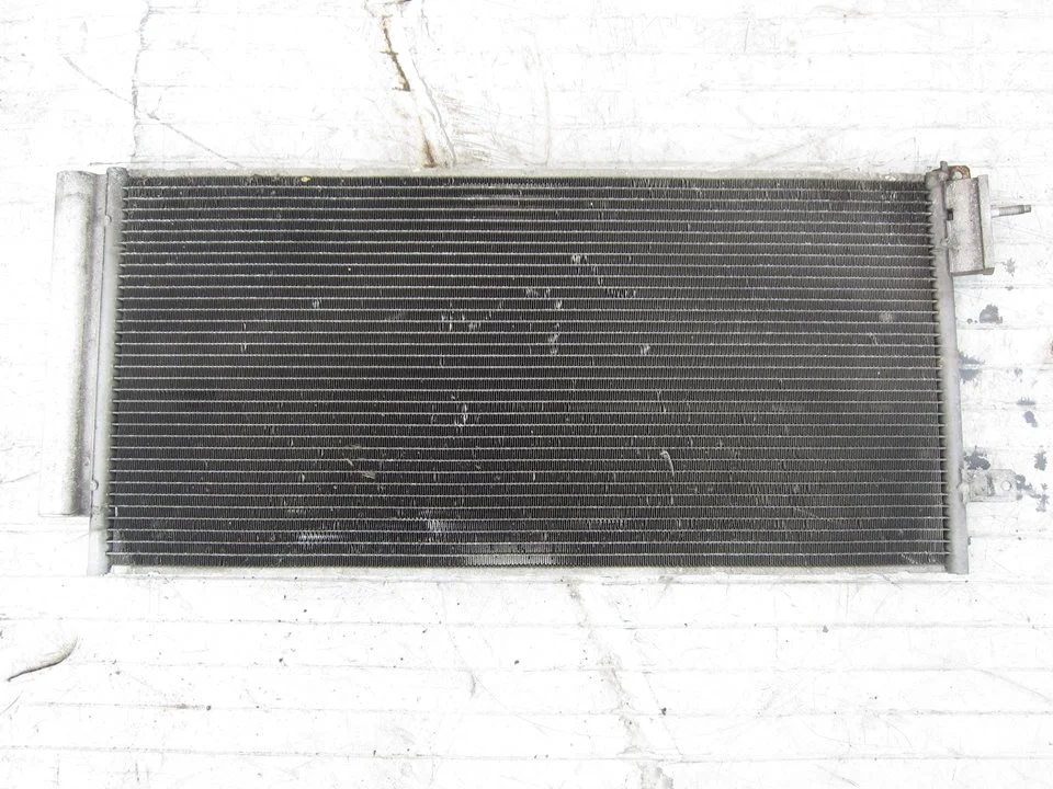 Foto de CONDENSADOR / RADIADOR AIRE ACONDICIONADO LANCIA DELTA (181) 1.6 Diesel CAT (120 CV / 88 KW)