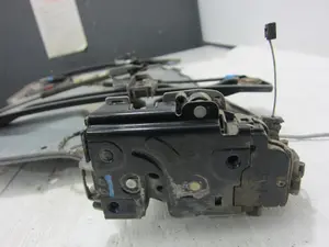 Foto de CERRADURA PUERTA DELANTERA IZQUIERDA SEAT IBIZA (6L1) 1.2 (64 CV / 47 KW) referencia 991990101 foto 3