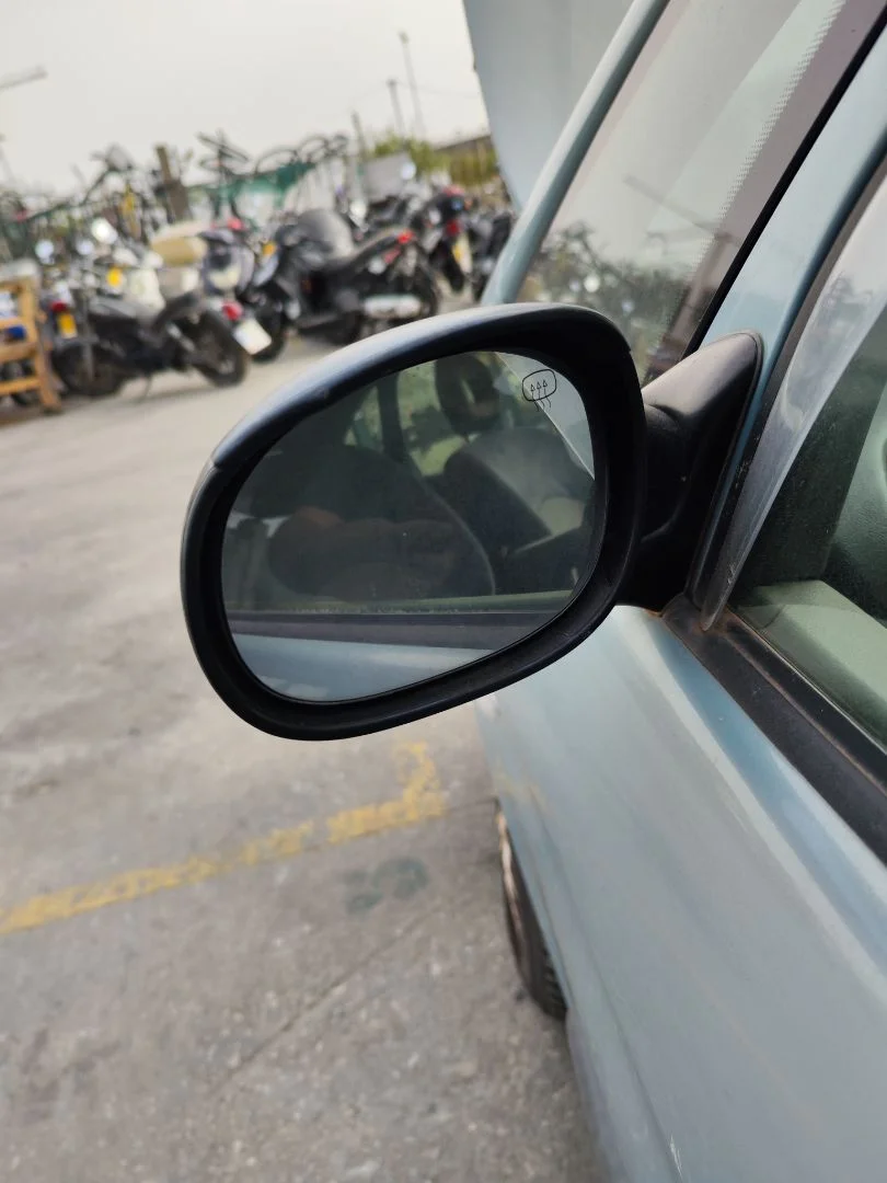 Foto de RETROVISOR IZQUIERDO CITROEN XSARA PICASSO 2.0 HDi CAT (RHY / DW10TD) (90 CV / 66 KW)