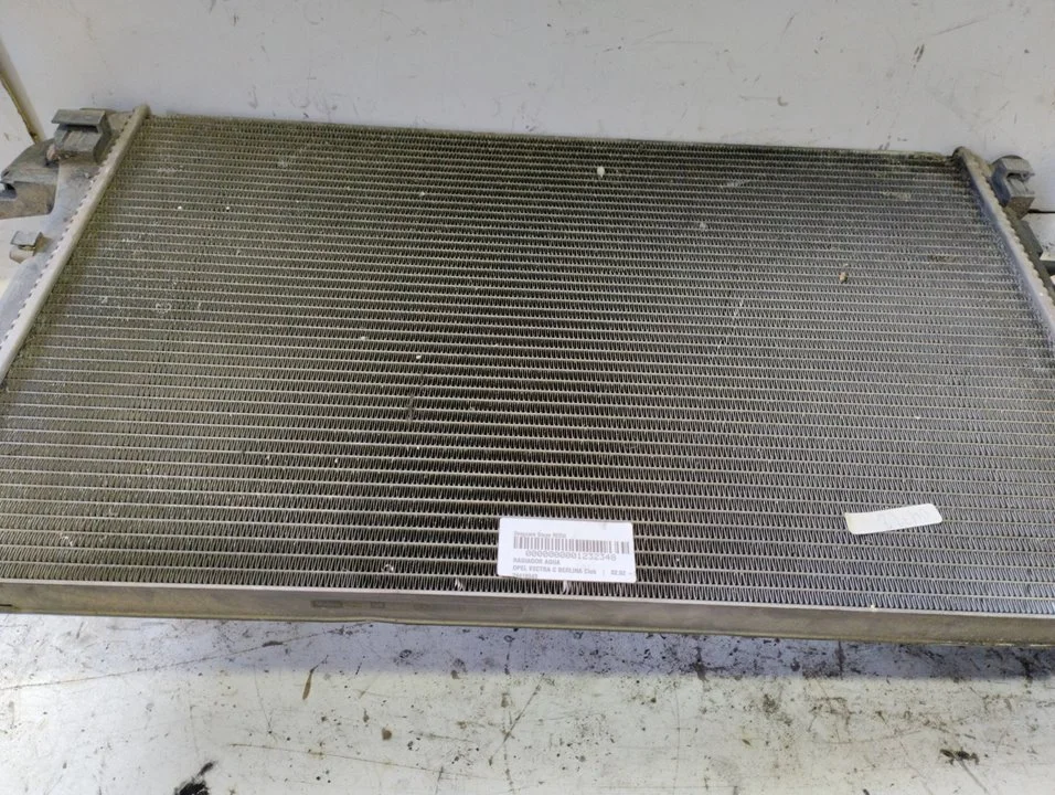 Foto de RADIADOR AGUA OPEL VECTRA C BERLINA 2.0 DTI (101 CV / 74 KW) referencia 24418343