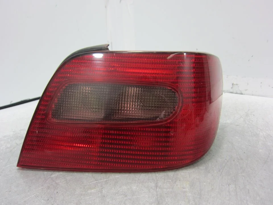 Foto de PILOTO TRASERO DERECHO CITROEN XSARA BERLINA 2.0 HDi CAT (RHY / DW10TD) (90 CV / 66 KW) referencia 2534D