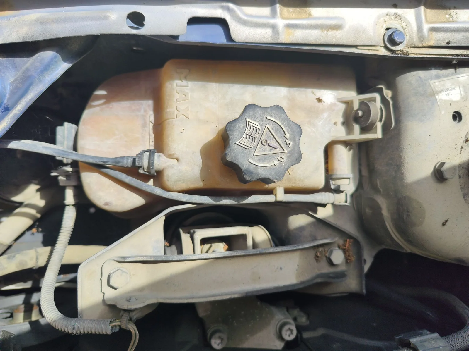 Foto de DEPOSITO EXPANSION CITROEN XSARA COUPE 2.0 HDi CAT (RHY / DW10TD) (90 CV / 66 KW)