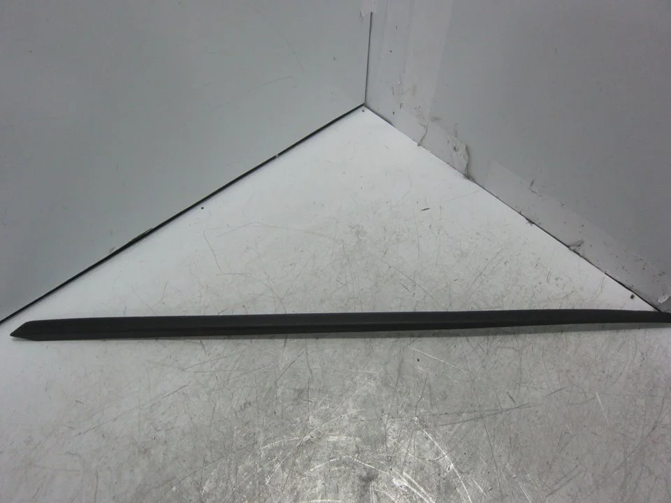 Foto de MOLDURA PORSCHE MACAN (95BA) referencia 95B845826