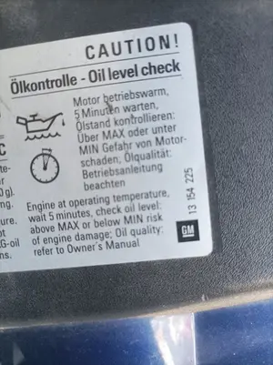Foto de REJILLA DELANTERA OPEL ASTRA H BERLINA 1.7 16V CDTI (101 CV / 74 KW) referencia 13154225 foto 2