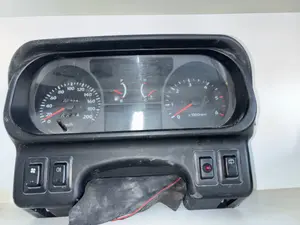 Foto de CUADRO INSTRUMENTOS MITSUBISHI GALLOPER (HYUNDAI)(02.1998) 2.5 Turbodiesel (99 CV / 73 KW)