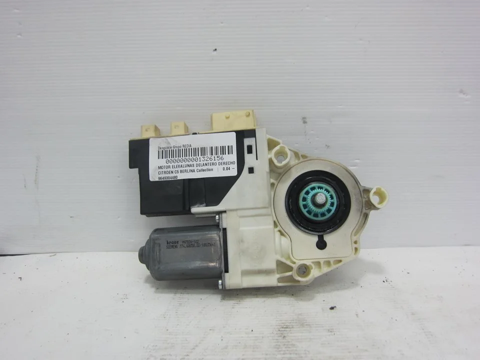 Foto de MOTOR ELEVALUNAS DELANTERO DERECHO CITROEN C5 BERLINA 2.2 HDi FAP CAT (4HX / DW12ED4) (133 CV / 98 KW) referencia 9649304480