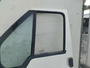 Foto de LUNA DELANTERA IZQUIERDA FORD TRANSIT FURGÓN MEDIO (FY) 2.4 TDE CAT (90 CV / 66 KW)