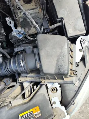 Foto de CAJA FILTRO AIRE FORD FOCUS BERLINA (CAP) 1.6 TDCi CAT (90 CV / 66 KW) referencia 1364043
