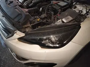 Foto de FARO IZQUIERDO PEUGEOT 308
