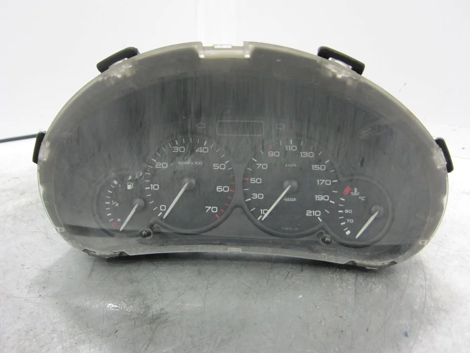 Foto de CUADRO INSTRUMENTOS CITROEN BERLINGO 1.9 Diesel (69 CV / 51 KW) referencia 9662745180
