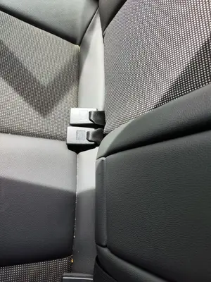 Foto de ENGANCHE CINTURON TRASERO DERECHO OPEL ASTRA H BERLINA 1.7 16V CDTI (110 CV / 81 KW)
