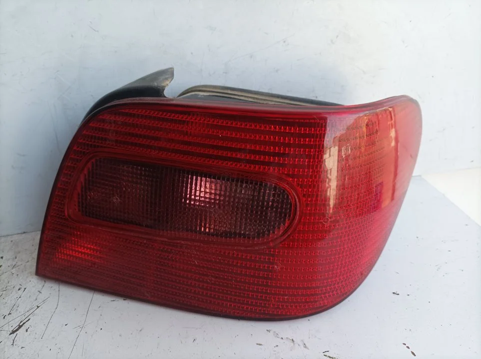 Foto de PILOTO TRASERO DERECHO CITROEN XSARA BERLINA referencia 2534D