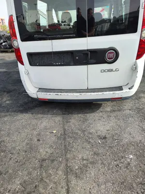Foto de PARAGOLPES TRASERO FIAT II DOBLÒ (152) 1.6 JTDM 16V CAT (105 CV / 77 KW) referencia 735497862