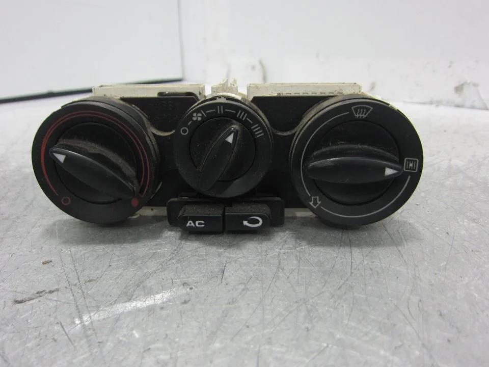 Foto de NO IDENTIFICADO AUDI A3 (8L) 1.9 TDI (90 CV / 66 KW) referencia 8L0819045A