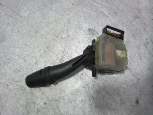 Foto de MANDO LUCES KIA CERATO (LD) 1.6 CAT (105 CV / 77 KW) referencia LD4813AA foto 3