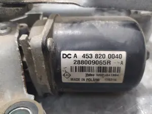 Foto de MOTOR LIMPIA DELANTERO RENAULT TWINGO III 1.0 SCe (71 CV / 52 KW) referencia 288009065R foto 2