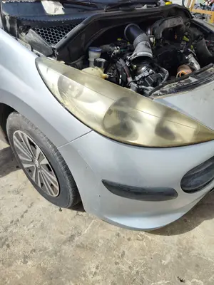 Foto de FARO DERECHO PEUGEOT 207 1.6 16V HDi (90 CV / 66 KW) referencia 620695 foto 3