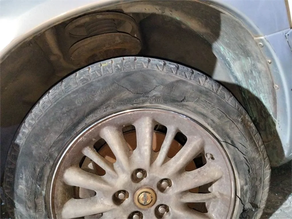 Foto de PASO RUEDA DELANTERO IZQUIERDO CHRYSLER VOYAGER (RG)
