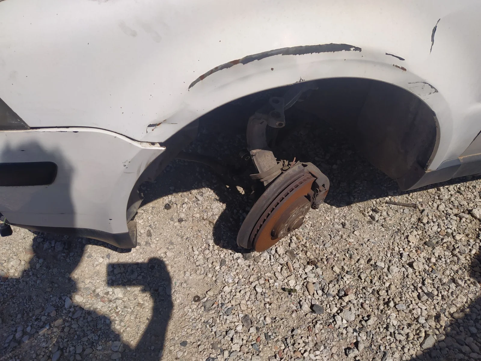 Foto de PASO RUEDA DELANTERO IZQUIERDO VOLKSWAGEN PASSAT BERLINA (3B3) 1.9 TDI (131 CV / 96 KW) referencia 3B0809957A 01C