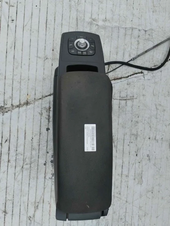 Foto de CONSOLA CENTRAL RENAULT SCENIC III (JZ) 1.5 dCi Diesel (106 CV / 78 KW)