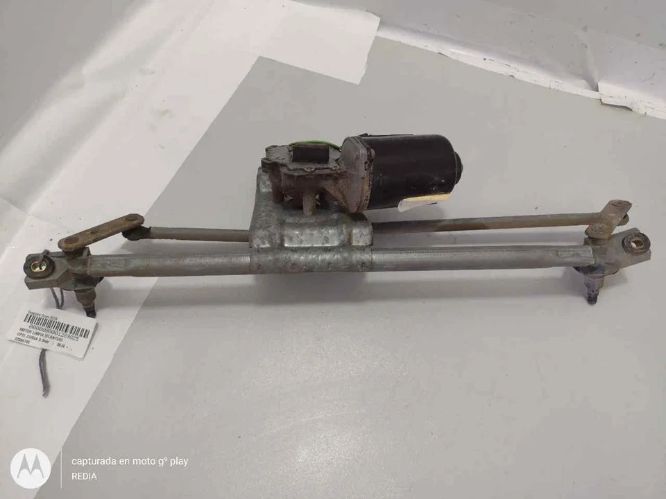 Foto de MOTOR LIMPIA DELANTERO OPEL CORSA B 1.2 (45 CV / 33 KW) referencia 22084745