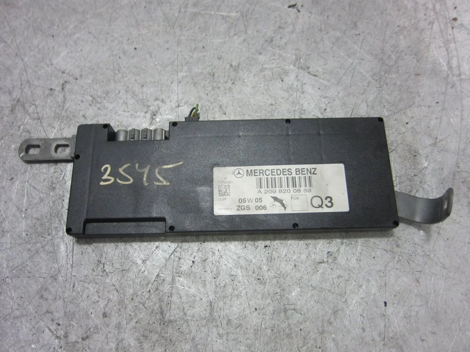 Foto de ANTENA MERCEDES-BENZ CLK (BM 209) CABRIO 3.2 V6 18V CAT (218 CV / 160 KW) referencia A2098200889