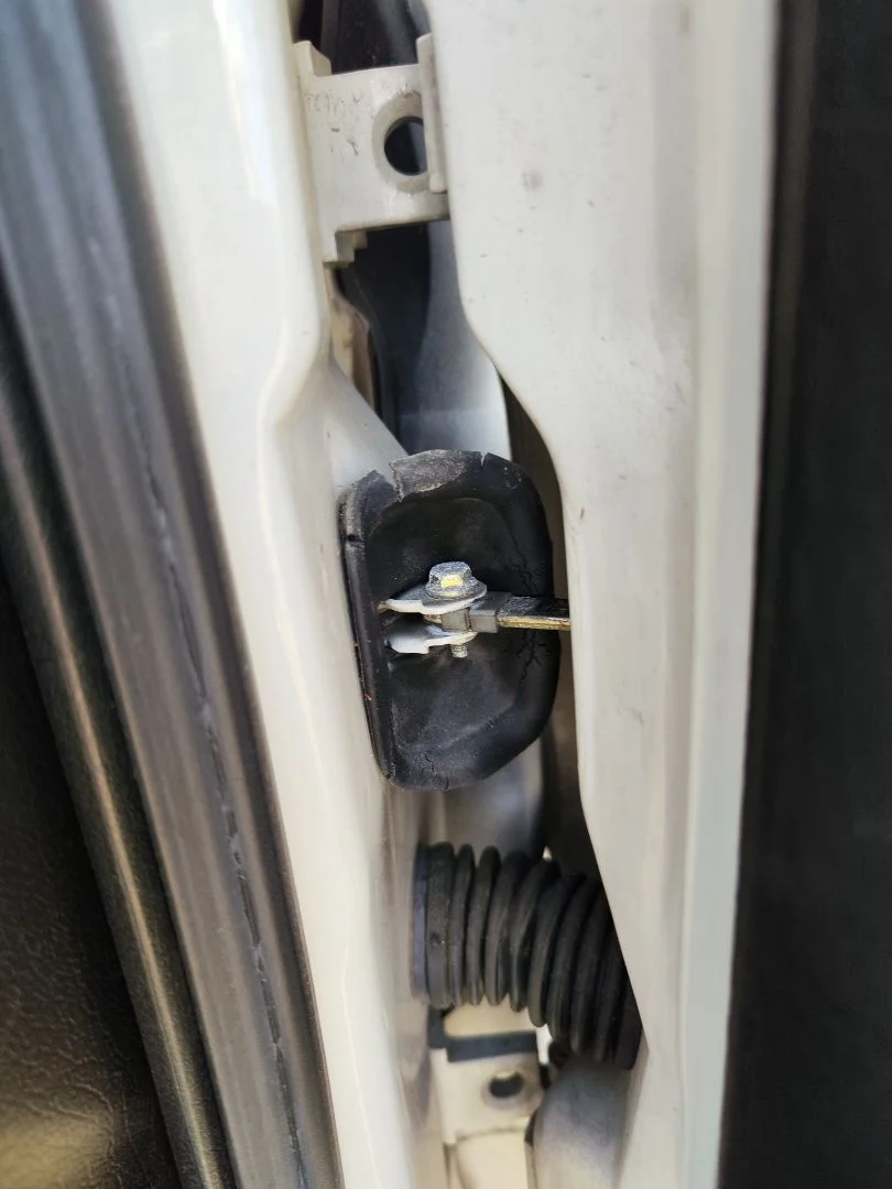 Foto de RETENEDOR PUERTA SEAT IBIZA (6K1) 1.4 (60 CV / 44 KW)