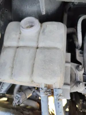 Foto de DEPOSITO EXPANSION FORD FOCUS C-MAX (CAP)(2003) 1.6 TDCi CAT (90 CV / 66 KW)