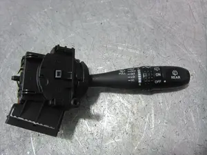 Foto de MANDO LIMPIA HYUNDAI GETZ (TB) 1.3 12V CAT (82 CV / 60 KW) referencia 32933A