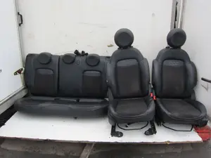 Foto de JUEGO ASIENTOS COMPLETO FIAT 500X (334) 1.0 CAT (120 CV / 88 KW)
