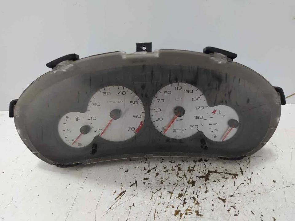 Foto de CUADRO INSTRUMENTOS PEUGEOT 206 1.4 (75 CV / 55 KW) referencia 5550003000