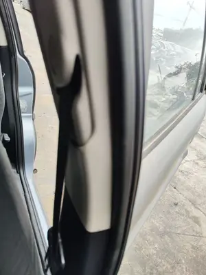 Foto de CINTURON SEGURIDAD DELANTERO IZQUIERDO OPEL ZAFIRA A 2.0 DTI (101 CV / 74 KW)