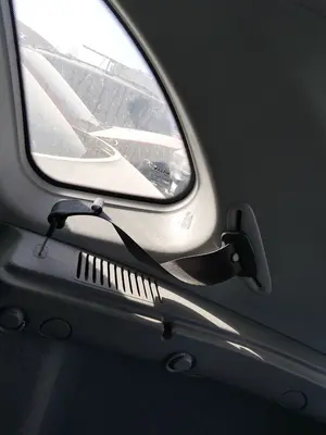 Foto de CINTURON SEGURIDAD TRASERO DERECHO NISSAN ALMERA TINO (V10M) 1.8 16V CAT (114 CV / 84 KW)