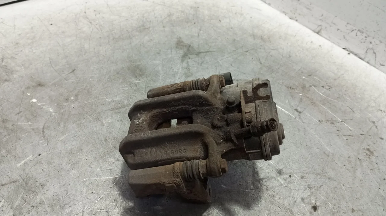 Foto de PINZA DE FRENO TRASERA IZQUIERDA BMW SERIE 5 TOURING (F11) 2.0 Turbodiesel (218 CV / 160 KW) referencia 32349660