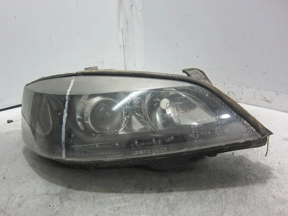 Foto de FARO DERECHO OPEL ASTRA G BERLINA 2.0 DTI (101 CV / 74 KW) referencia 084421128R