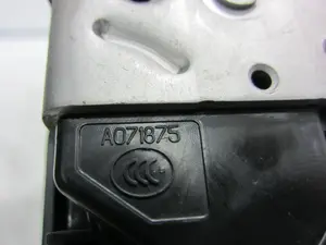 Foto de CERRADURA PUERTA TRASERA DERECHA MERCEDES-BENZ CLASE A (BM 176) referencia A071875 foto 3